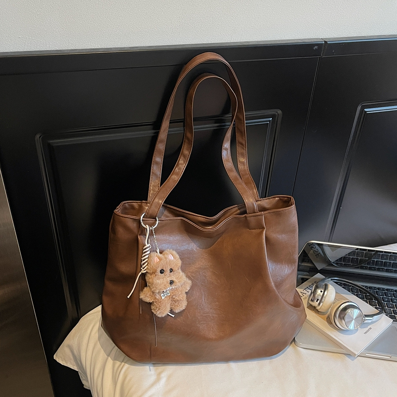 2025 Spring New Women's Retro High end Wide Shoulder Bag, Casual Versatile Crossbody Bag, High end Commuting Leisure Bag, Shopping Bag, Versatile