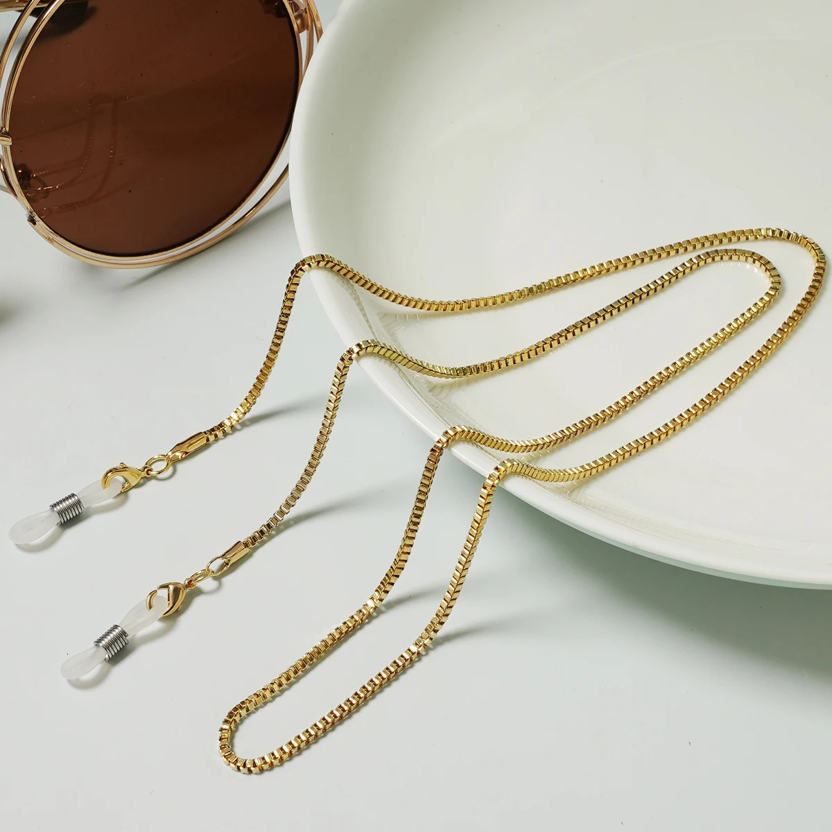 Retail exquisite metal eyeglass chain glasses sunglasses strap holder 4 different colors 250410