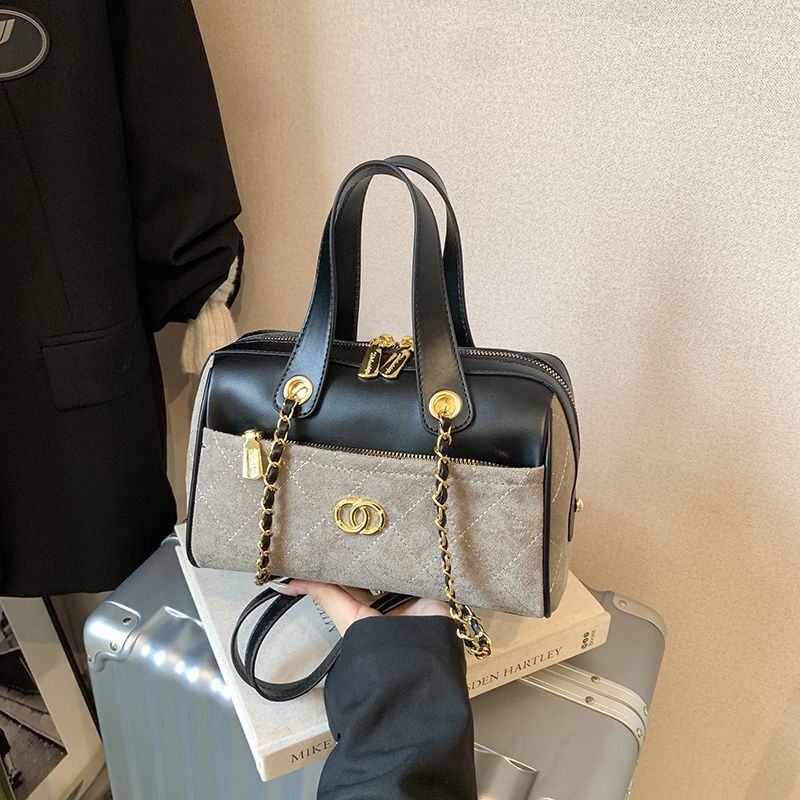 Light luxury handbag retro winter new women's designer bag matte bag multifunctional crossbody bag fashionable handbag