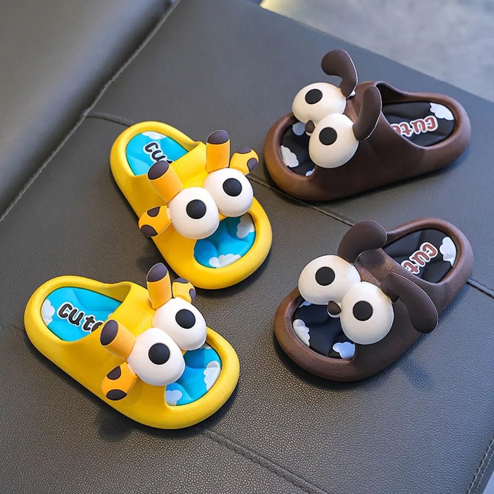 Summer childrens sandals and slippers suitable for boys and girls baby non slip soft bottom bathroom parents childrens sandals 250409