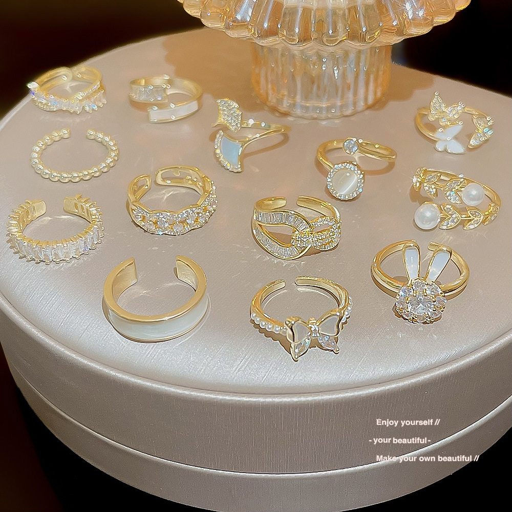 Elegant Hot-selling Copper Inlaid Zircon Fashion Ring Ring Light Luxury High-end Niche Design Adjustable Designer Ring Open Couple Rings For Women