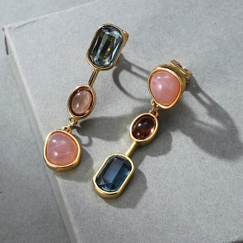 Fashionable Colored Resin Drop Stone Simple Ear Clips for Women Party Retro Color Temperament Clip on Earrings Without Earholes 250409