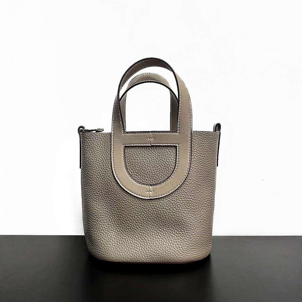 Head Layer Cowhide Pig Nose Vegetable Basket Women's High-End Handbag, Water Bucket Bag, Large Capacity Genuine Leather Shoulder Crossbody Bag