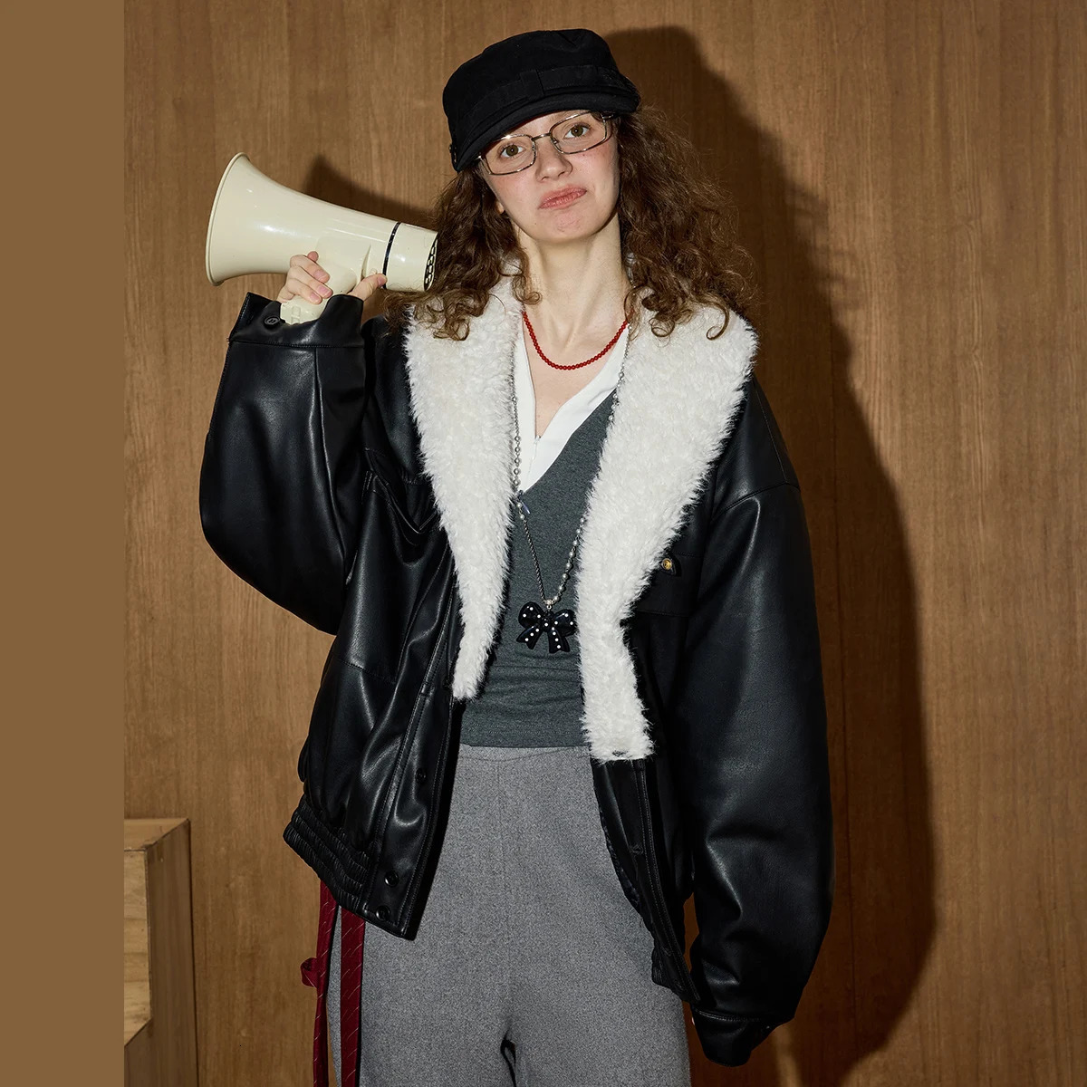 Winter Womens Vintage Quilted Leather Jacket Thicken Warm Cotton Padded Coat Large Fur Collar Oversized Lapel Outerwear 251103