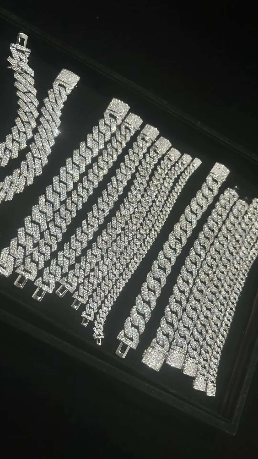 Iced-out 8mm Wide 2Rows Moissanite Diamond Cuban Link Chain S925 Silver Jewelry Hip Hop Fine Jewelry Necklace