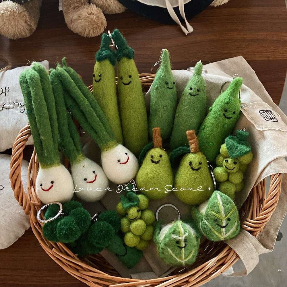 Korean Autumn Winter New Wool Felt Green Vegetable Keychain Pendant Cute Fashionable High-end Bag Charm