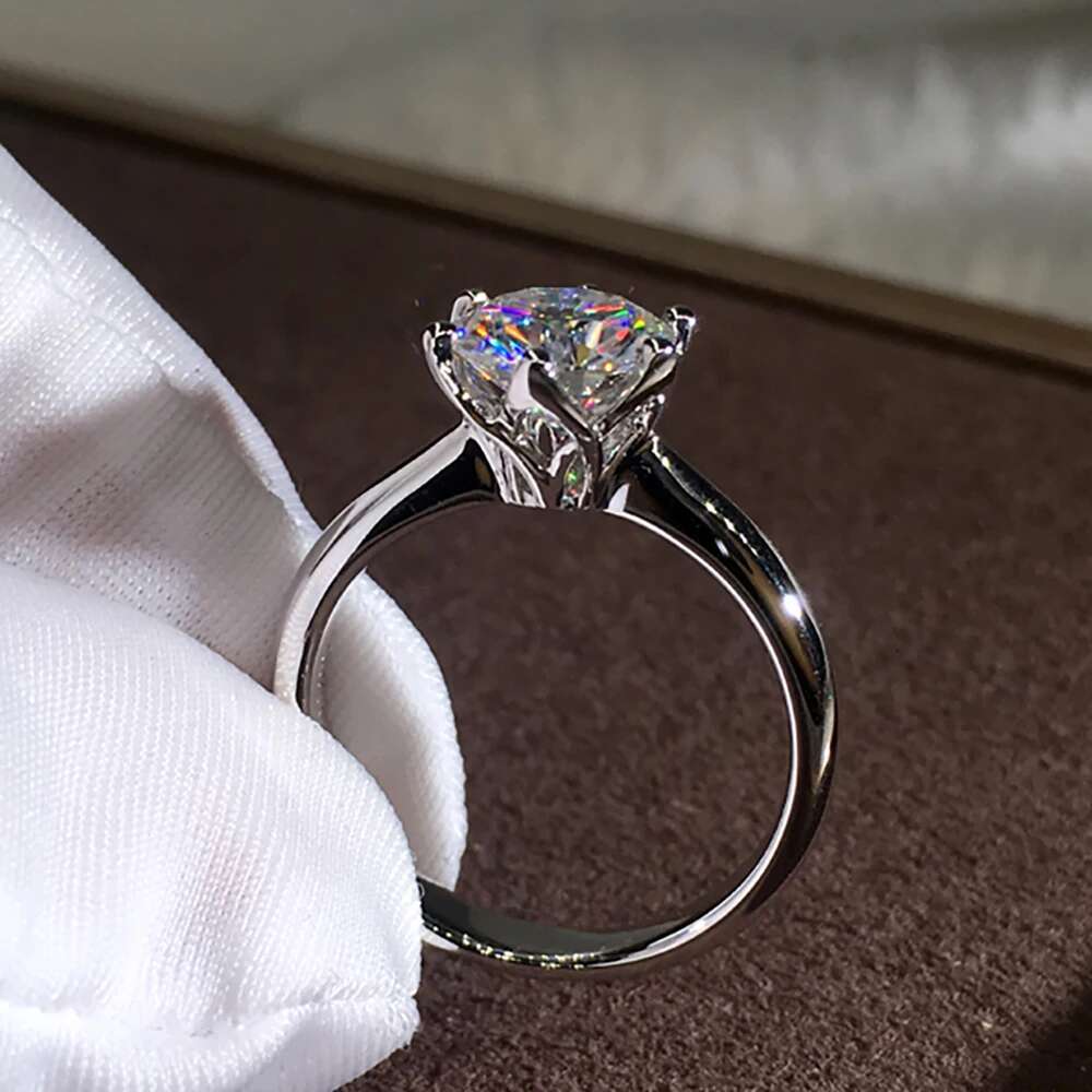 Custom Solid 18K Au750 White Gold Women Wedding Party Engagement Ring 1 2 3 4 5 Ct Round Moissanite Diamond Ring Classic