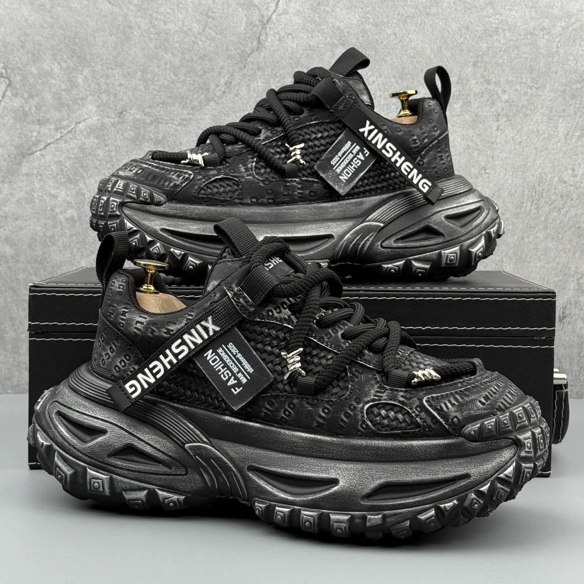 New popular fashion shoes, autumn casual sports shoes, teenage luxury shoes, thick soled height increasing dad shoes, designer shoes