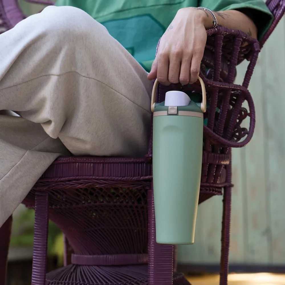 Fashionable cup 30 OzStainless Steel Thermos Long la Insated Coffee Cup withStraw and Handle BPA Tritan MaterialOutdoor Portable Cup Y251110