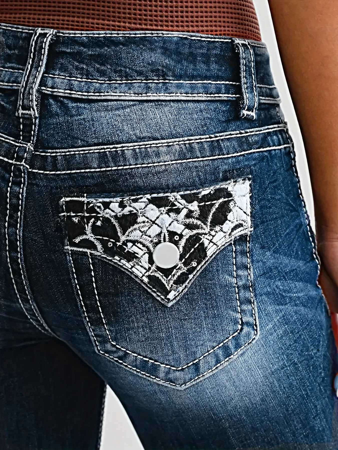 Womens Low Rise Jeans Casual Zipper Fly Flare Leg Denim Pants with Pocket C251110