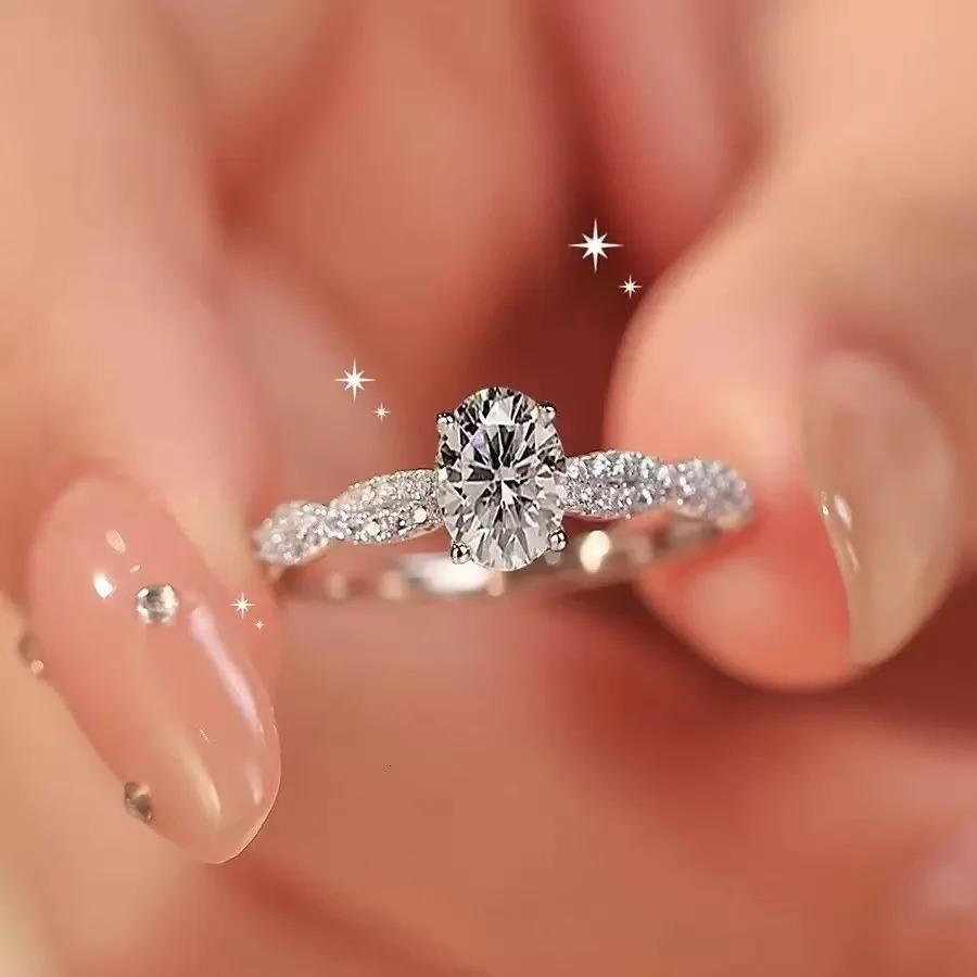 TEN CARATS 925 Sterling Silver Ring for Women Engagement 1CT Round Cut Elegant Sparkle Wedding Proposal Gift Jewelry 251023