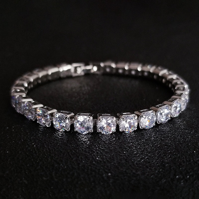 Chic Women's Cubic Zirconia Decorated Cuban Link Bracelet in Sparkling Diamond Style