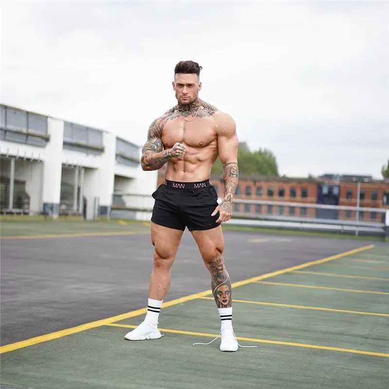 2024 Summer New Mens Running Shorts Breathable Quick Drying Shorts Fitness Shorts X250410
