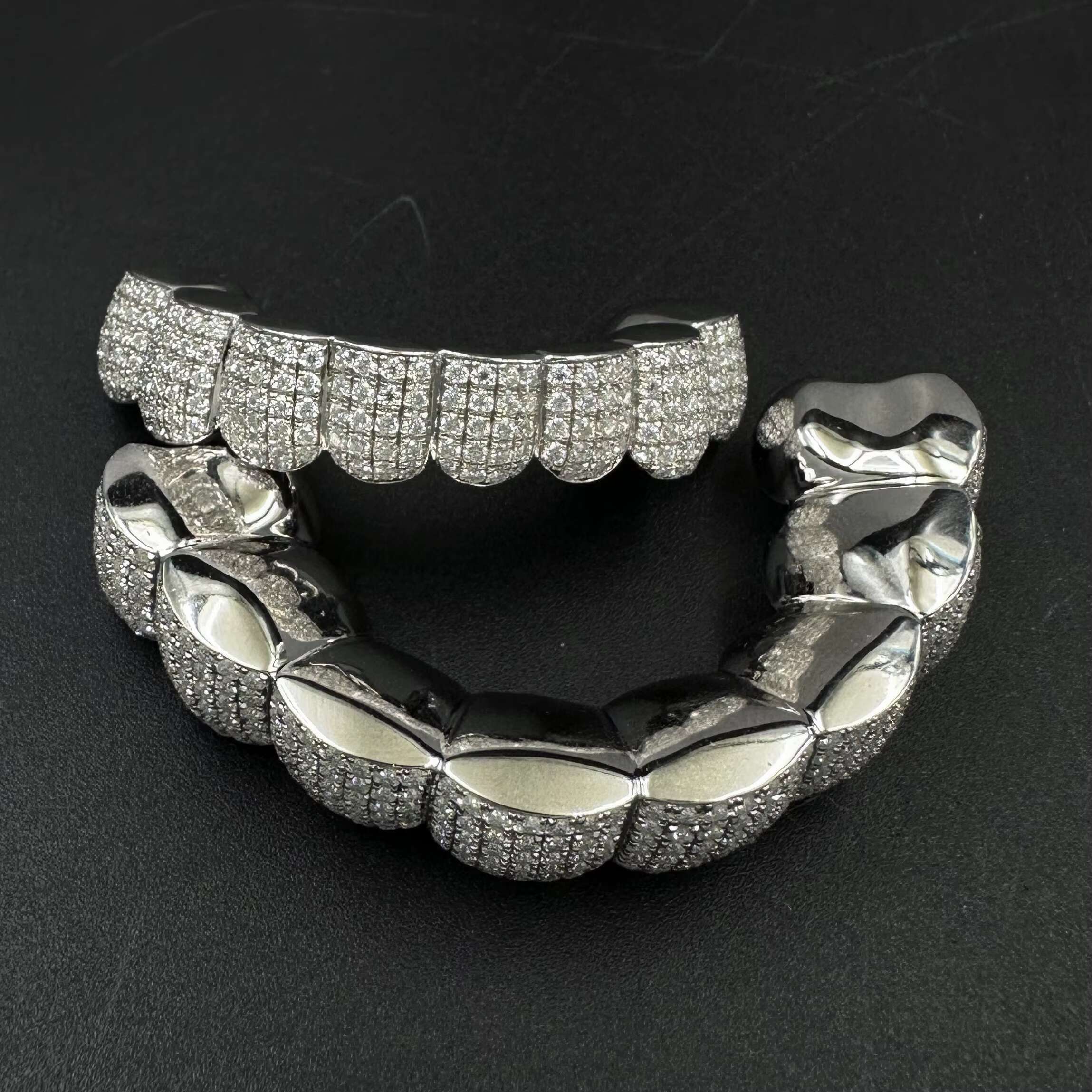 Custom VVS Moissanite Diamond 925 Sterling Silver Teeth Grillz Baguette Round Cut Hand Setting Cluster Hip Hop Jewelry