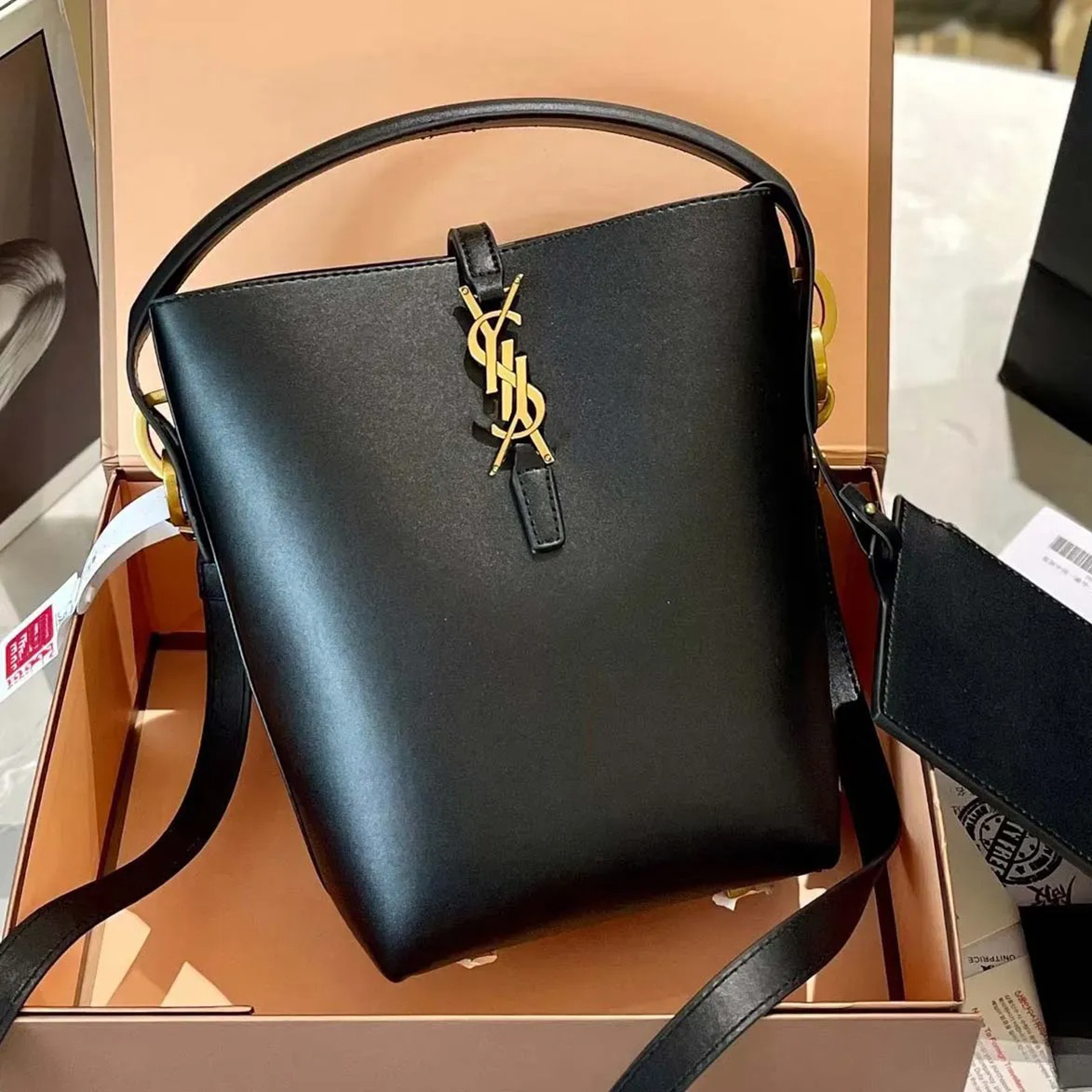 Designer Bag Shoulder Bag Luxury Bag 1E37 Crossbody Bag High quality Women's handbag purse Cowhide Bucket Bag Black Shopping Bag Luxury designer 10A