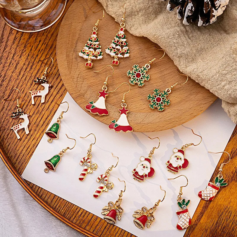 Vintage Metal Christmas Tree Dangle Earrings for Women Fashion Socks Santa Claus Snowflake Drop Earings Year Party Jewelry 251031