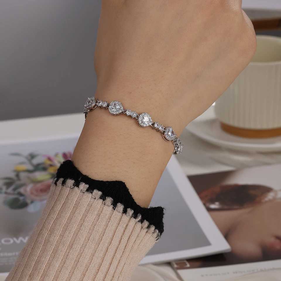 ZAKOL Luxury Green AAAA Cubic Zirconia Heart CZ Bracelet for Women Gorgeous Shiny Crystal Bridal Wedding Party JewelryT251110
