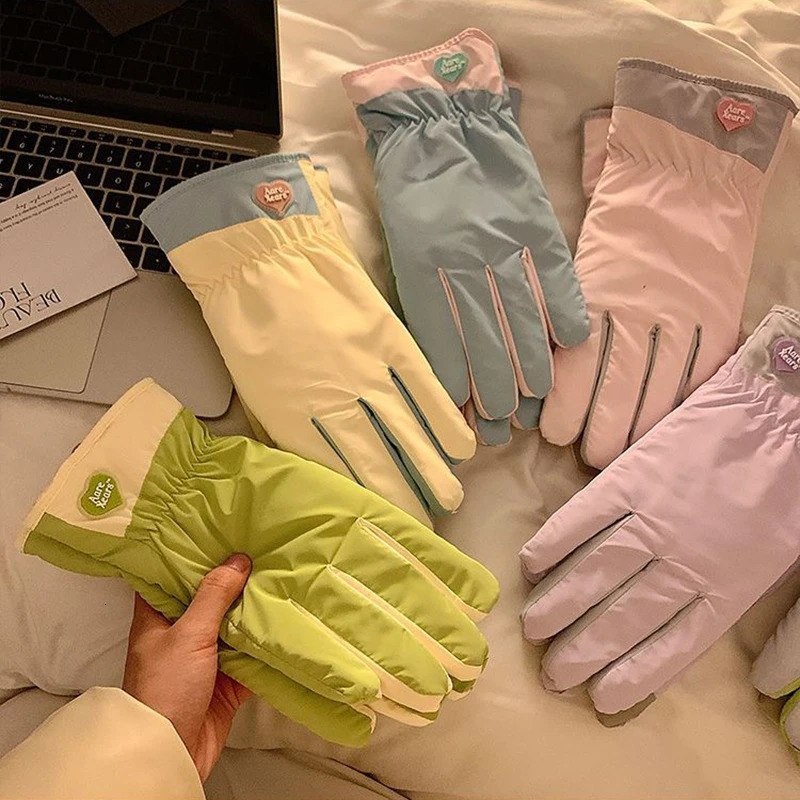 Winter Outdoor Sports Skiing Cycling Gloves Thickened Windproof Warm Gloves Students Girls Five-fingered Gloves Can Touch Screen 251106