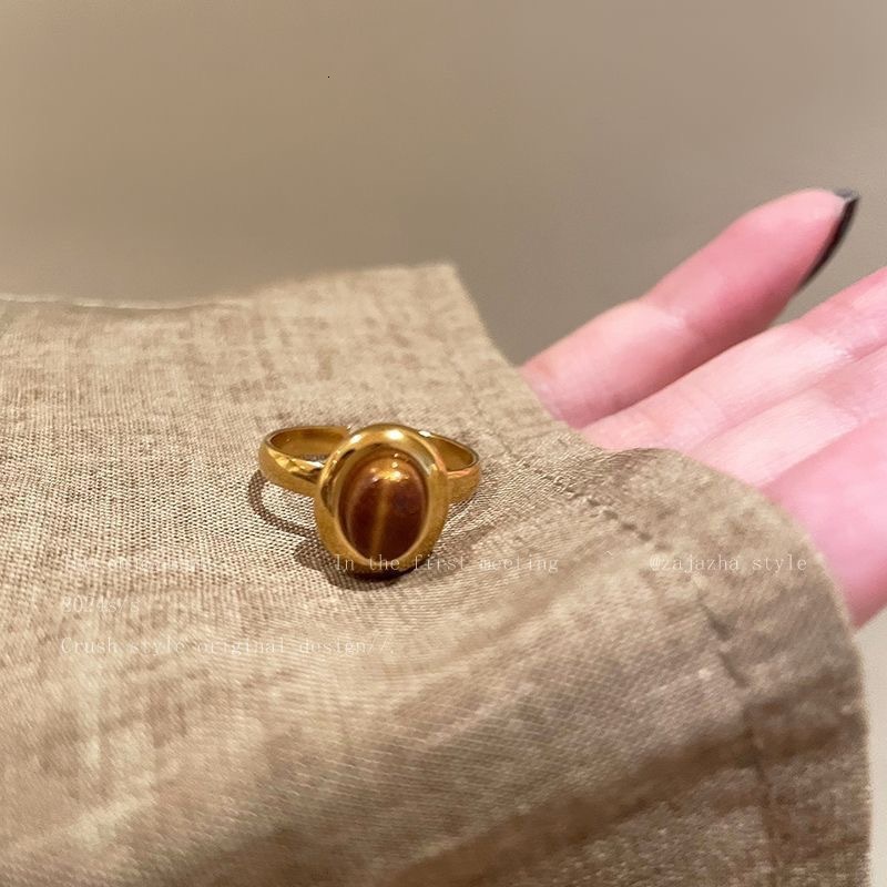 gold Designer Ring Tiger Eye Stone Open Ring for Women, Niche Design, fashion ring Fashionable Retro Index Finger Ring, Light Luxury High-End Vintage 