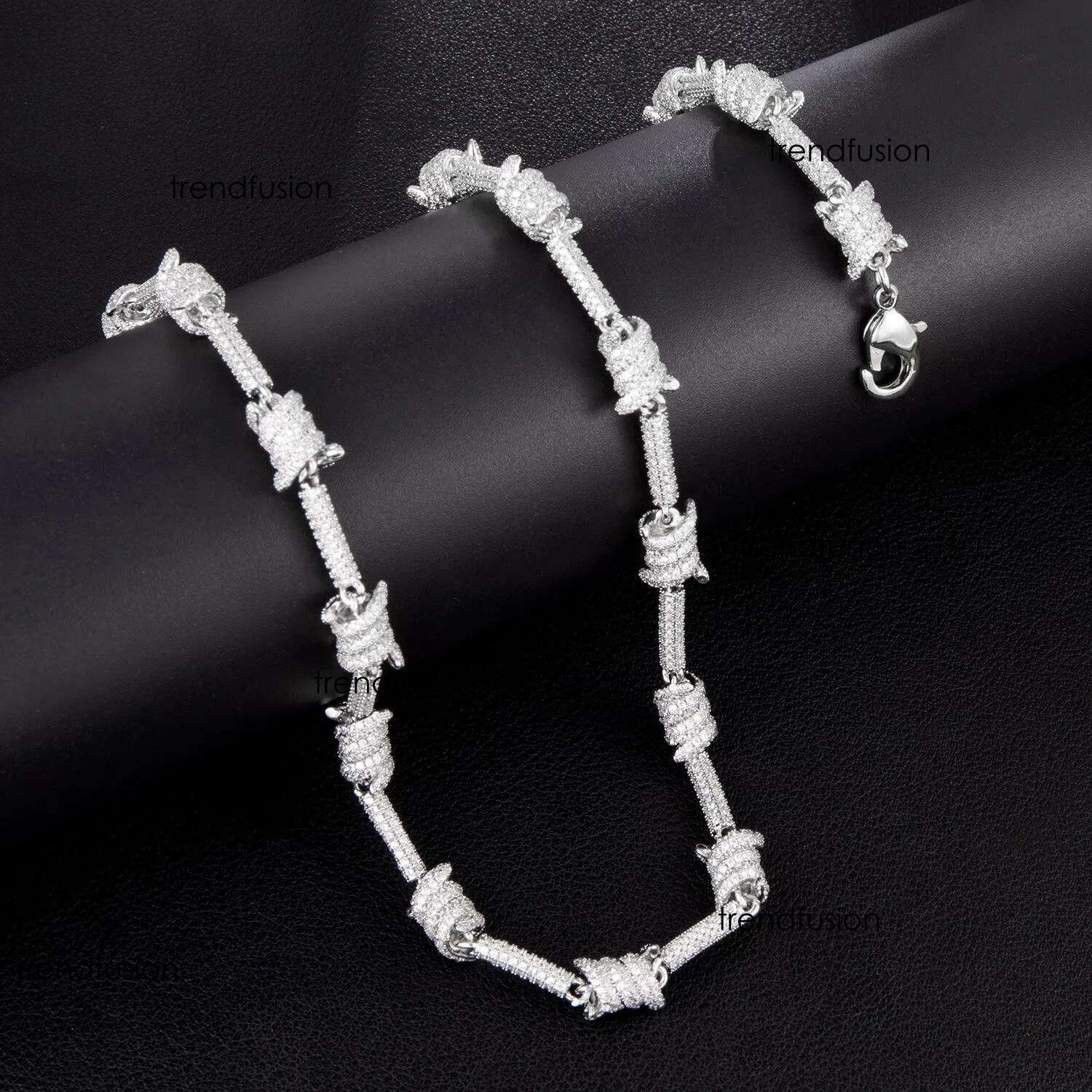 New Arrival White Gold Moissanite dia Bracelet Bg Cubic Zirconia Wire Wrap Knot Hip Hop Iced Out Bangle Bracelets Dia Jewelry Gift for Men Women