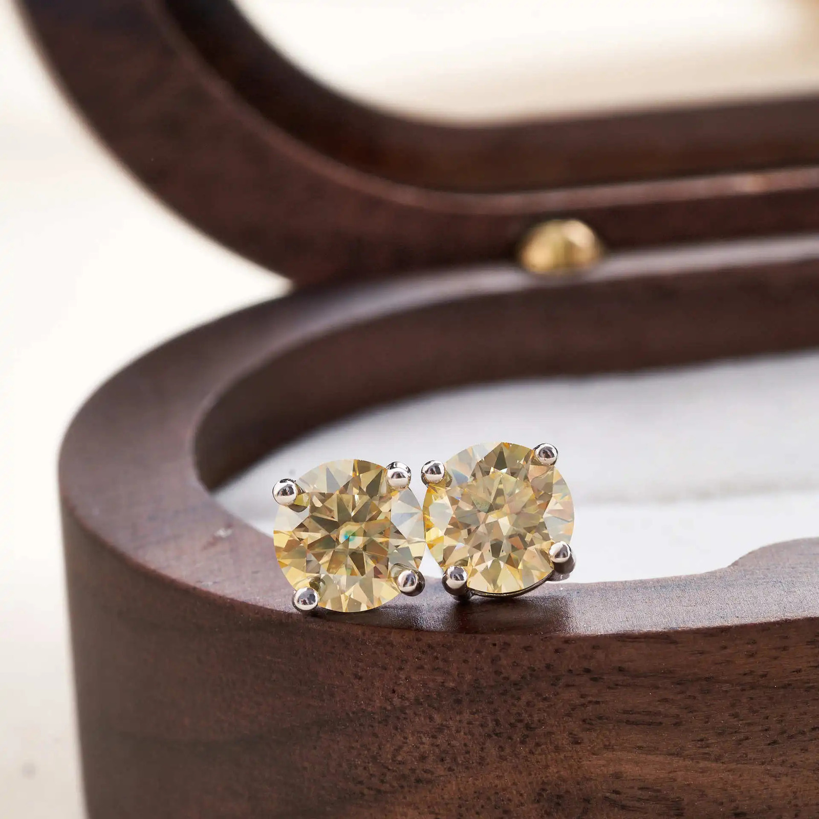 Real 925 sterling silver 3EX 0.5CT 1CT VVS1 light yellow silica earrings suitable for mens and womens date and party gifts 250407