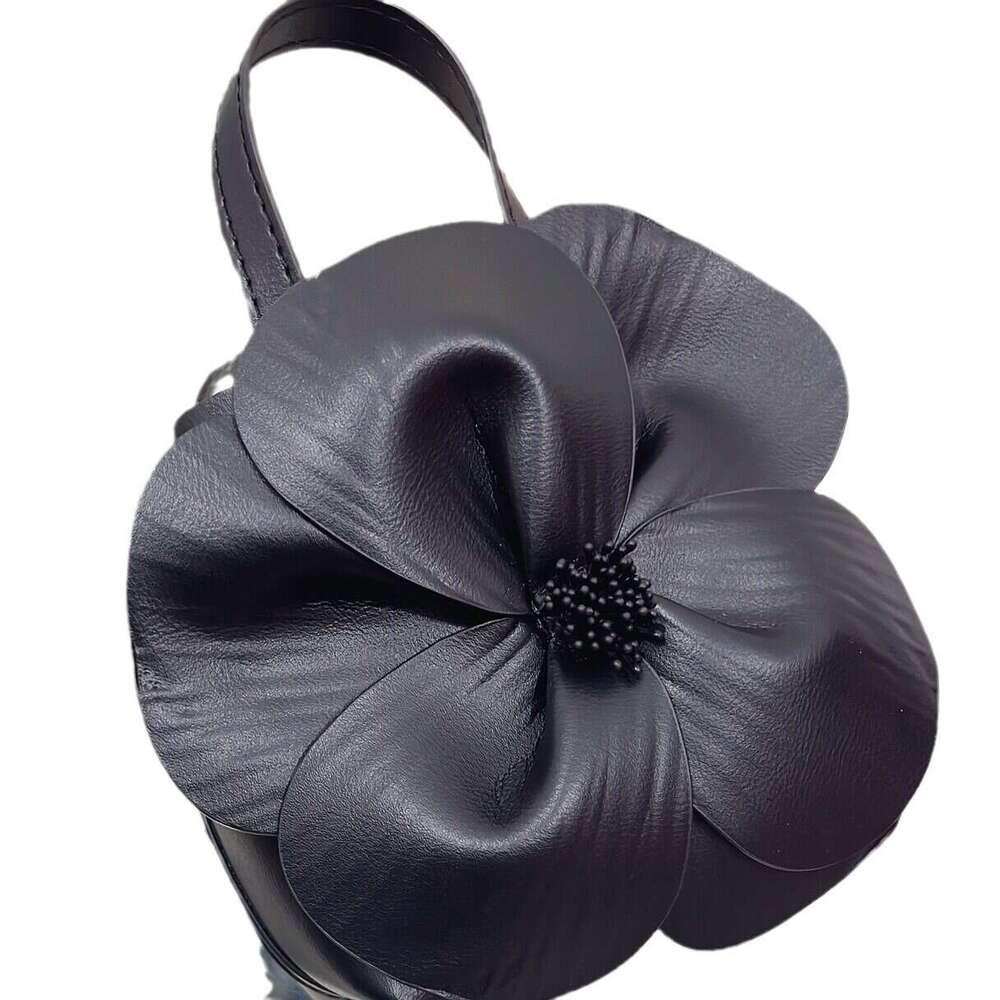 25 Early Spring Women's French Petal Creative wer Tote Single Cross Shoulder Chain Bag 2025 New Casual Versatile Fashion Clothing