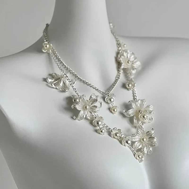 Korean style flower pearl tassel necklace womens sexy pearl Mti layer body chain retro stacked pearl sweater accessories X250410