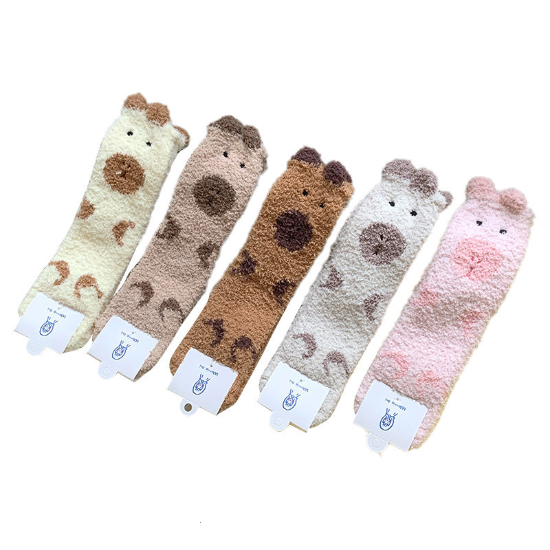Coral Fleece Socks for Women Kapibara Mid-Calf Socks Winter Thickened Warm Fuzzy Cartoon Socks Korean Style Sleep Socks