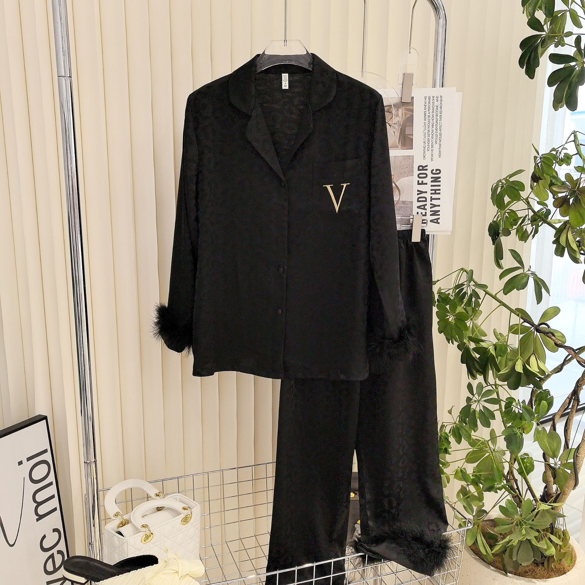 2025 Designer Pajamas Womens Sleepwear 2 Pieces Set Spring Autumn Long Sleeves Satin Silk Ladies Luxury Pyjamas Winter Homewear