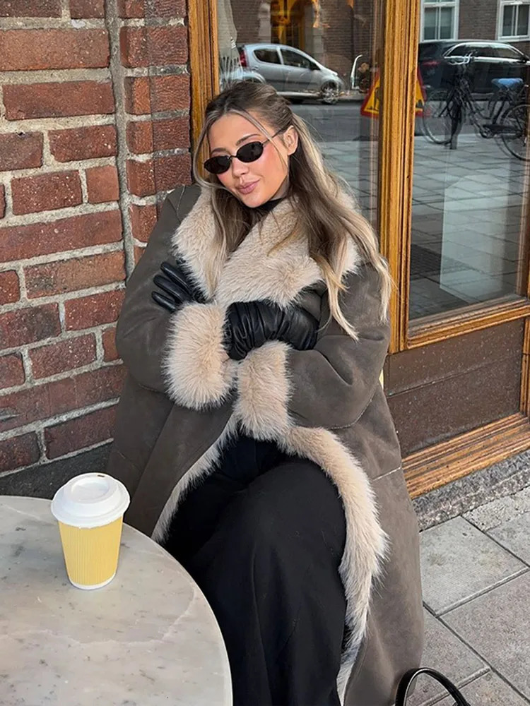 Casual Faux Fur Reversible Long Coat Women Vintage Large Collar Plush Loose Coats Female Winter Classic Chic Street Outwear 251110