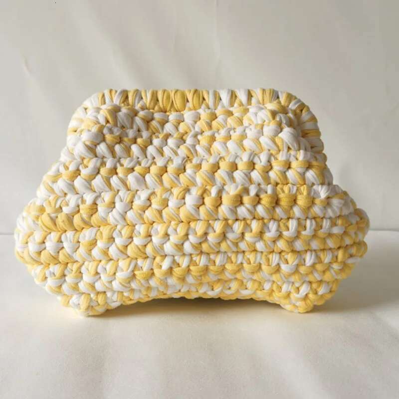 New handmade crochet cloud high-quality woven clutch fashion clip bag