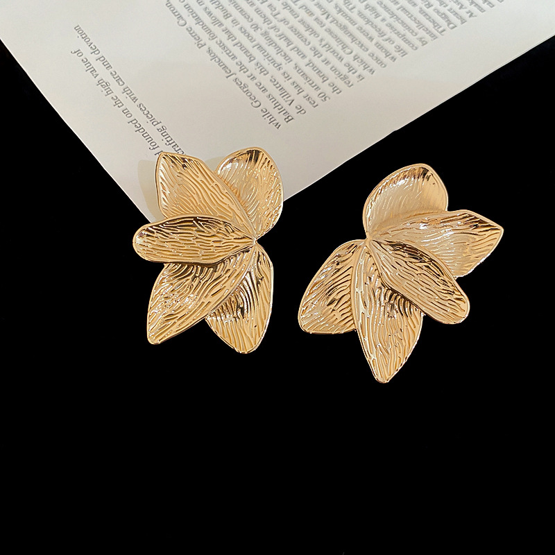 Silver Needle gold Smooth Texture Petal Light Luxury High-end European and American Cross-border Niche Exaggerated Earrings for Women