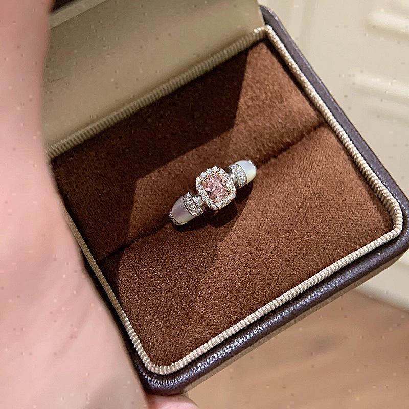 Natural Mother Of Pearl Hollow Sugar Cube Powder Diamond Micro Paved Zircon Ring Designer Ring Fashion Exquisite Fashion Ring Finger Ring