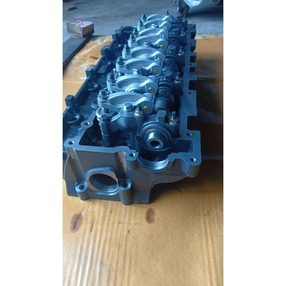 High Quality Diesel Engine Cylinder Head Complete Assembly for Isuzu NPR Auto Spare Parts 4HF1