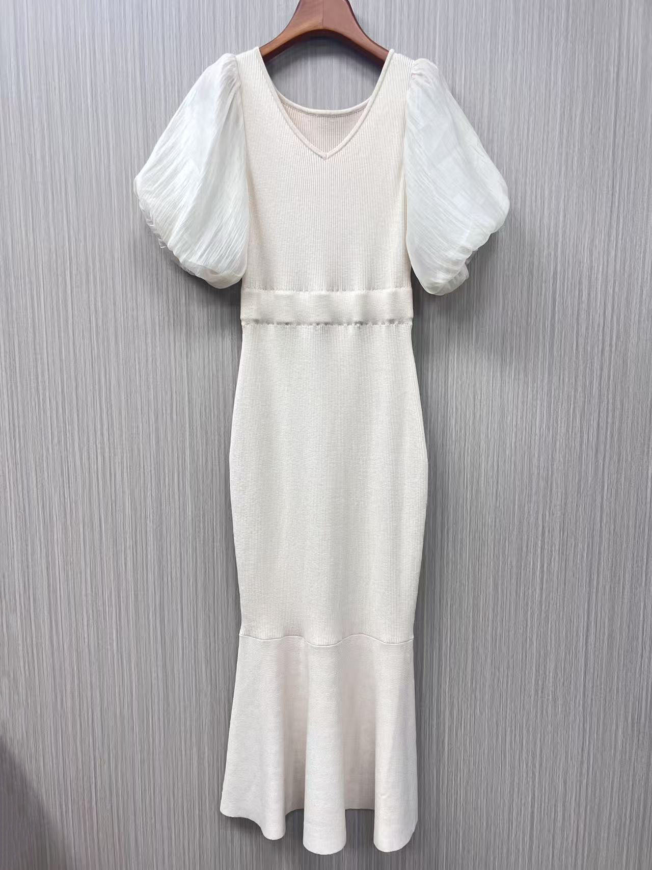 V-neck waist cinching bubble sleeves slimming fish tail long skirt
