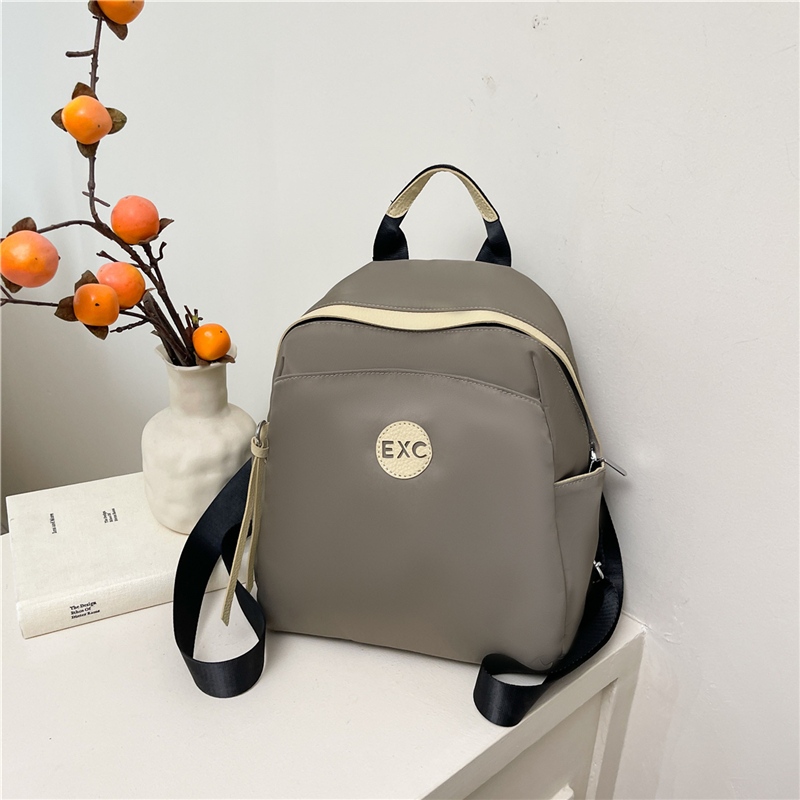 Sleek Urban Travel Accessory Versatile Compact Bags Ideal For Holding Your Everyday Necessities