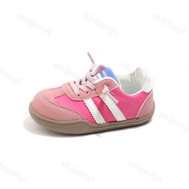 2025 Autumn New Childrens Fashion Trend Low Top Casual Sport Shoes Girls Soft Sole Comfortable Versatile Lace Up Flat Sneakers W251110