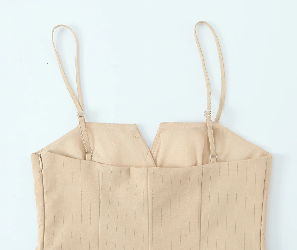 RARA Womens spaghetti shoulder strap top and mini skirt set with slim pin n suitable for summer daily party wear 250410