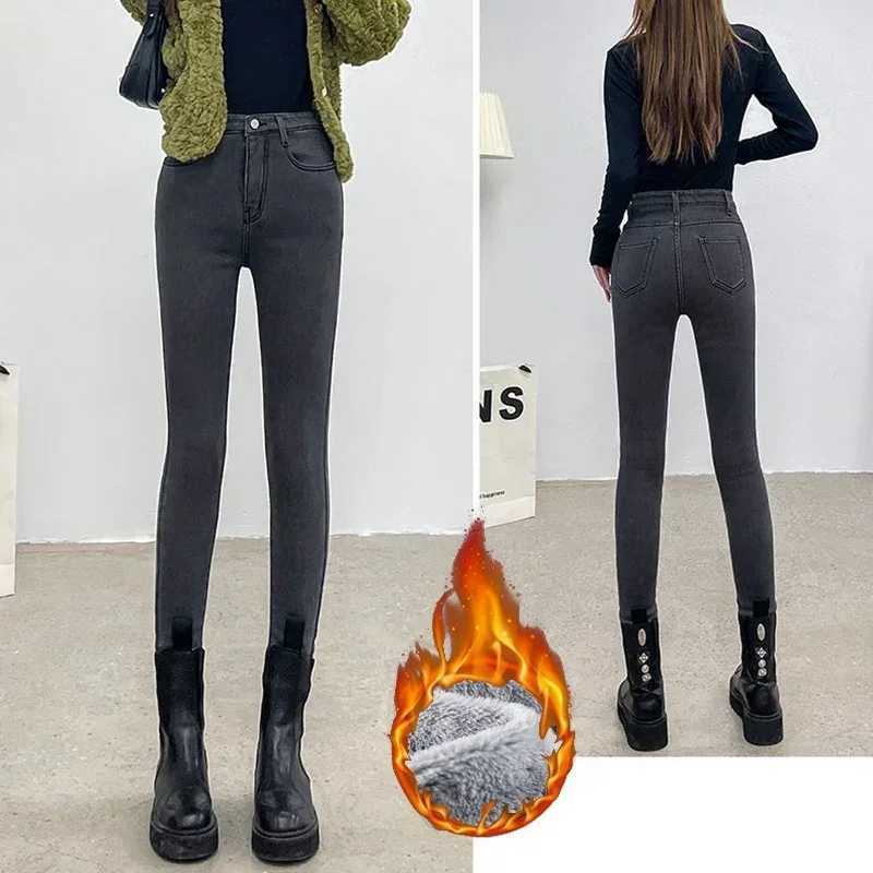Lady Winter Hot Sale Plush Thermal Jeans Girls High Waist Snow Warm Denim Pants Women Classic Straight Leg Fleece Trousers C251110