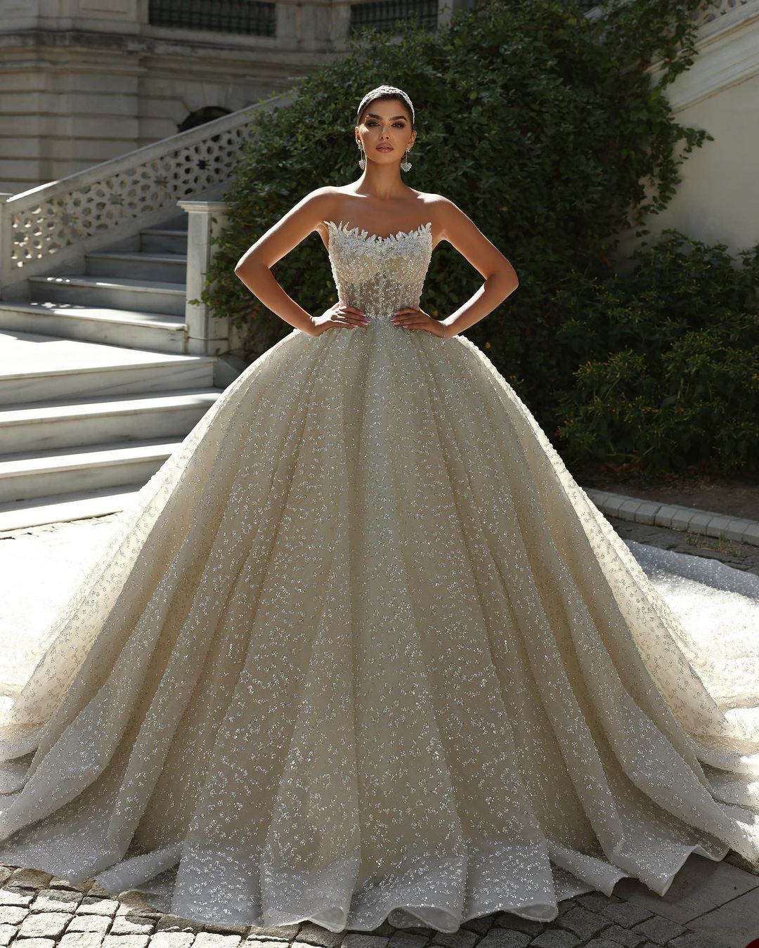 Gorgeous Ball Gown Wedding Dresses Strapless Shining Sequins Appliques Pearls Chapel Gown Backless Custom Made Plus Size Bridal Gown Vestidos De Novia
