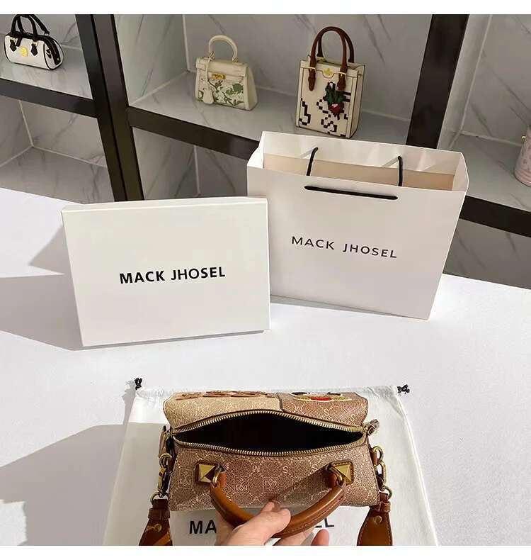 High Quality Textured Leather Pillow Fashion Cute Cartoon Women Handbag Shoulder Messenger Lady Purse Female Casual Bag