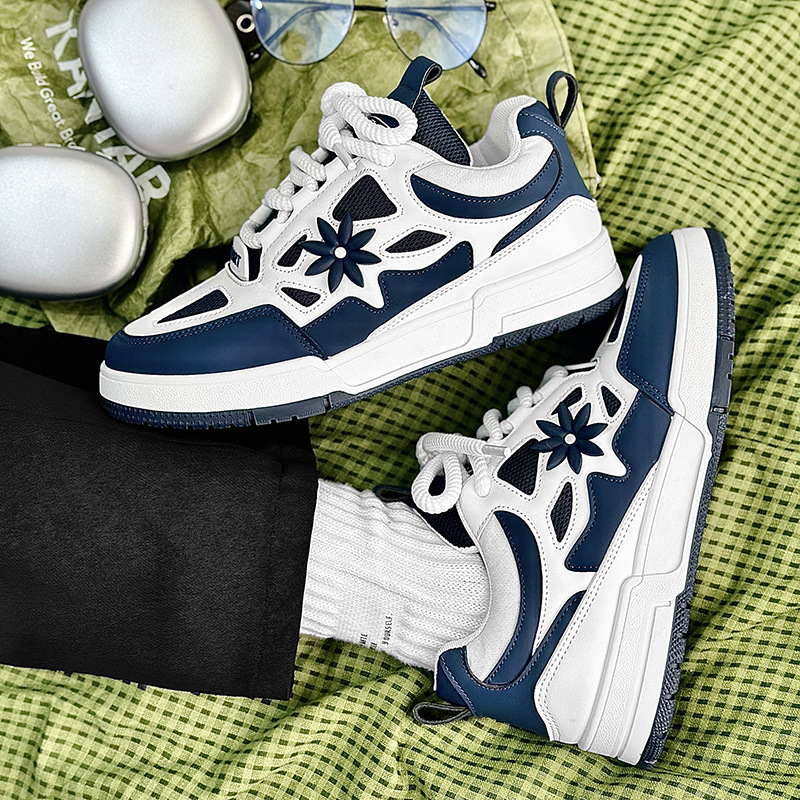 New men's shoes Fashion shoes bread shoes men's casual shoes travel shoes sports shoes 2025