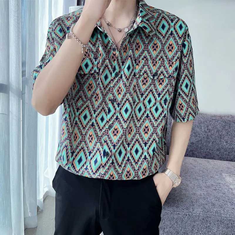 Retro geometric printed shirt summer folk single breasted mens shirt lapel fashionable casual short sleeved shirt X250410