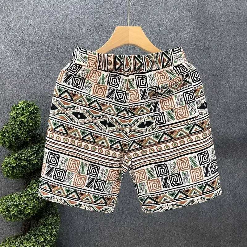 Fashionable mens beach shorts Korean fashion sports shorts outdoor casual mens clothing Exquisite pattern shorts retro sports pants X250410