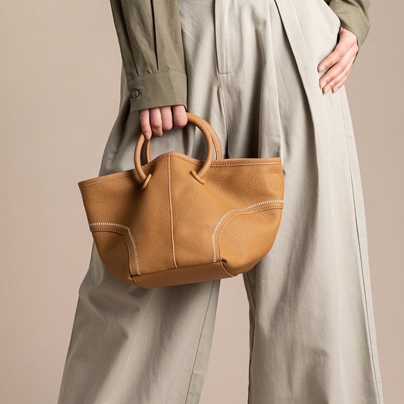 Designer autumn/winter commuting handbag fashion new shoulder bag soft leather bucket bag versatile women's crossbody bag