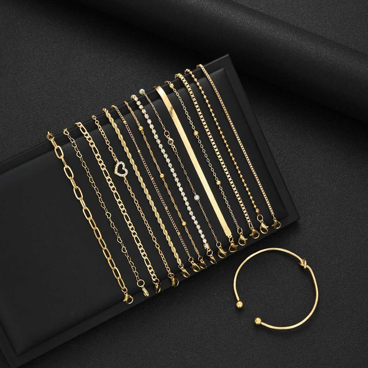 15pcs Elegant Heart Crystal Bracelet Set for Women Vintage Minimalist Multi-Element Twist Chain Bracelet Daily Wear Jewelry GiftT251110