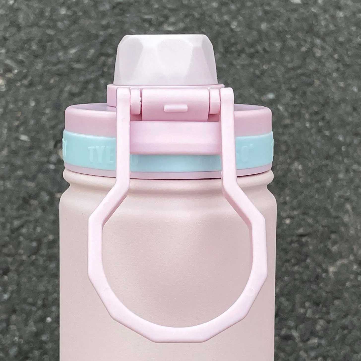 Fashionable cup 1pc high-quality vacuum stainless steel insated bottle 750 ML portable water cup with a handle and a carrying strap Y251110