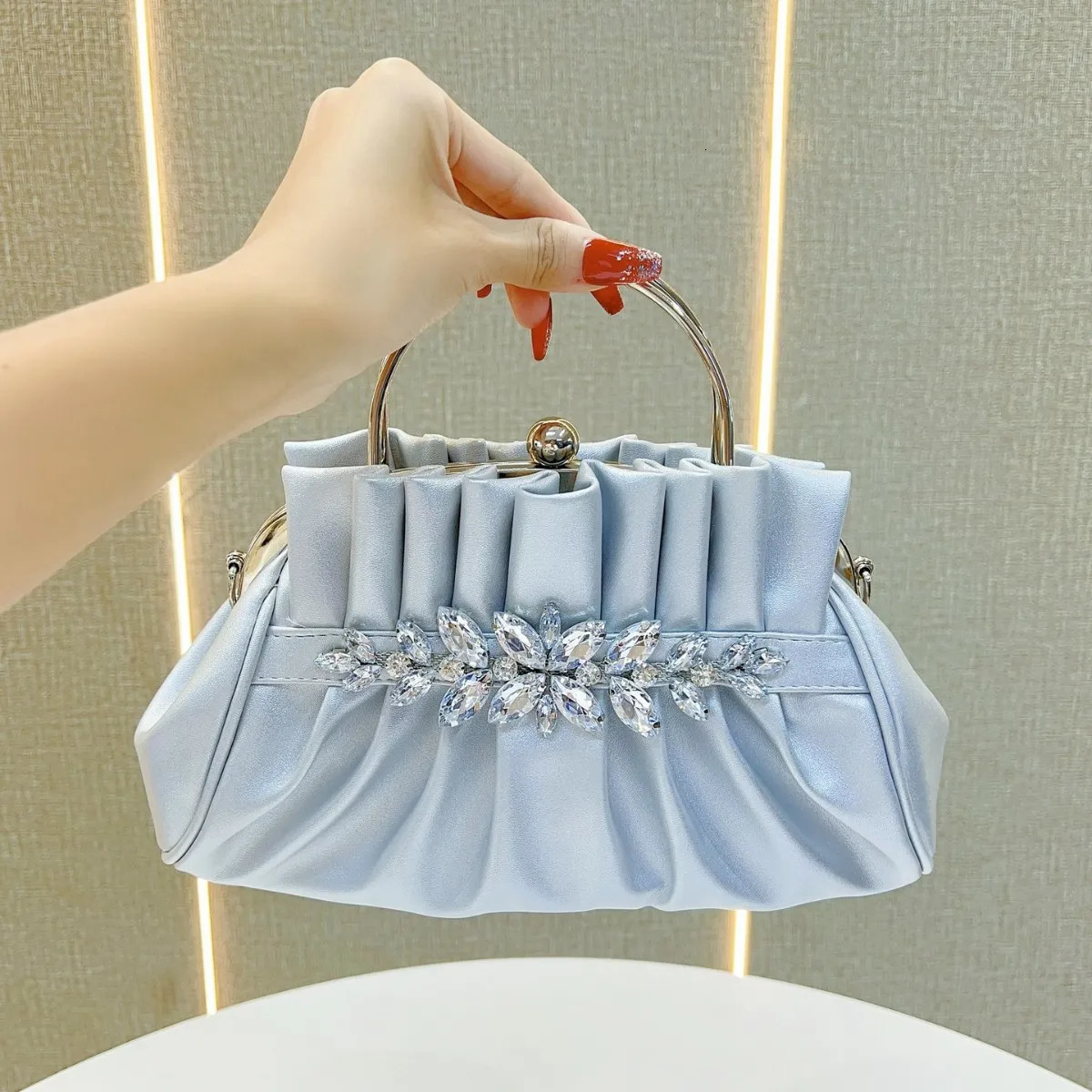 Leather Pleated Clutch Womens Handbag Crystal Rhinestone Silk Tote Top Handle Diamond Wedding Party Shoulder Purse Elegant Bag R251110