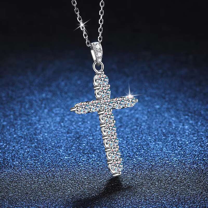 Simple Fashion D Color Moissanite Cross Pendant Necklace S925 Sterling Silver Female Romantic 925 Silver Moissanite Jewelry