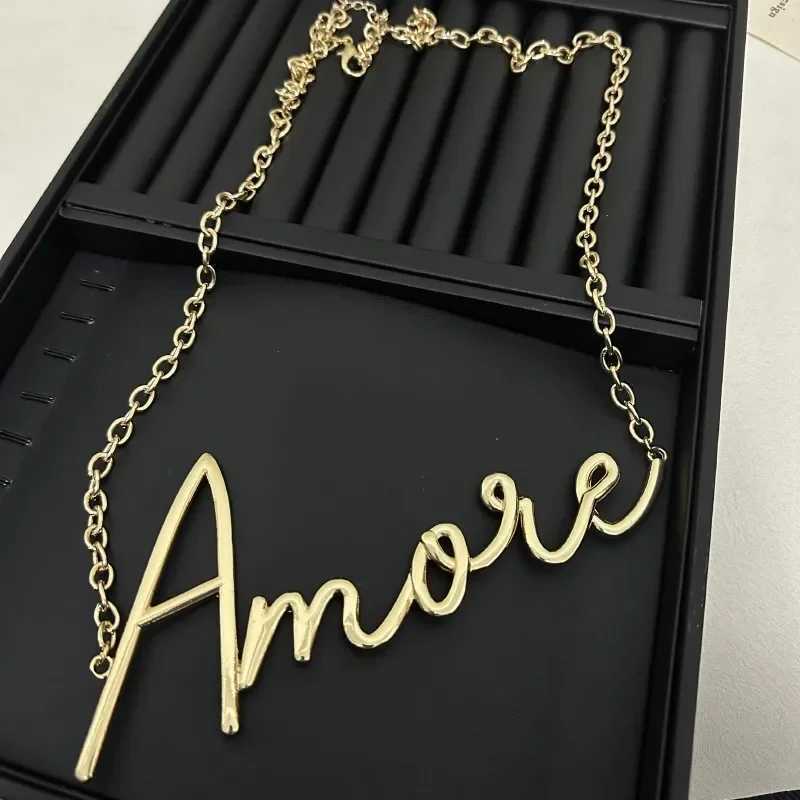 Fashionable and elegant golden letter belt suitable for the minimum charm metal daily jewelry accessories of Wen girls X250410
